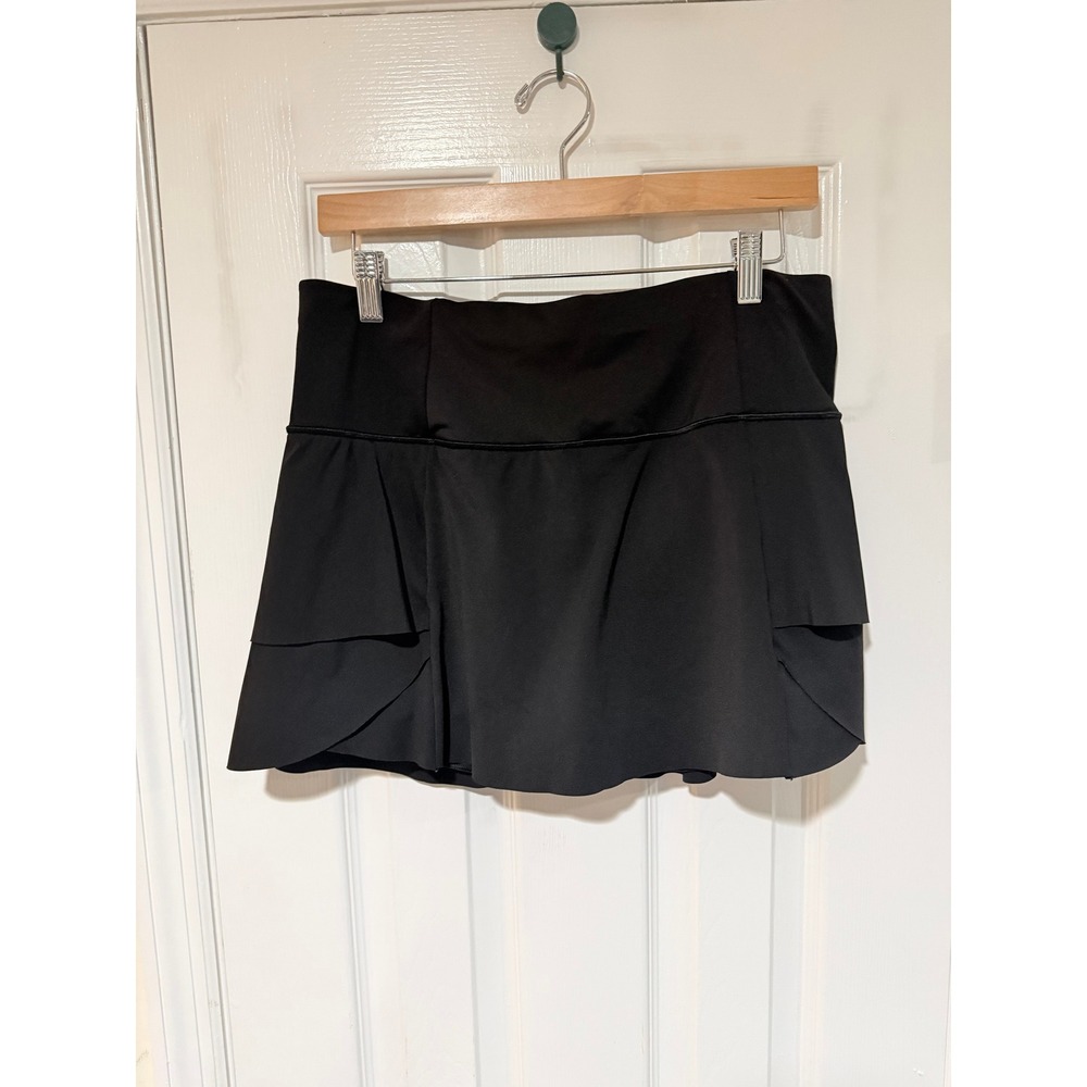 Athleta Momentum Ruffle Skort Medium Black Tiered Tennis Skirt Built In Shorts